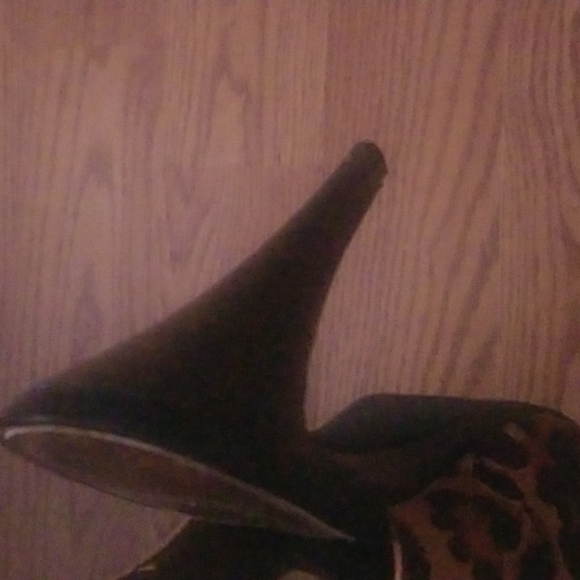 Heels/pumps - Picture 6 of 8